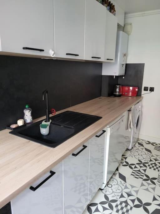 Appartement Avec Jardinet Le Petit-Quevilly Esterno foto
